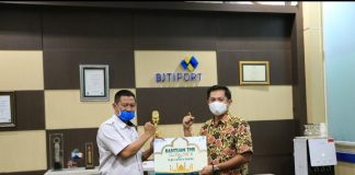 Peduli Saat Pandemi, BJTI Berikan THR Kepada 1000 TKBM DiTerminal Berlian