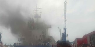 Kapal Terbakar Di Pelabuhan Jamrud Selatan