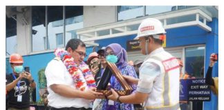 MS. Ocean Odyssey Sandar Perdana di Pelabuhan Tanjung Emas