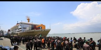 Kongres HMI Dan Munas 2023, Ribuan Kader Transit Di Pelabuhan Tanjung Perak