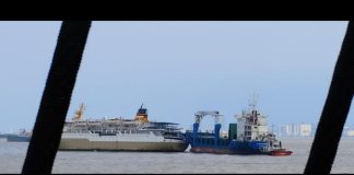 Kapal Leuser Larat, Pelampung Suar Bouy 24 Dan KM.Lit Interprise Kena Getahnya