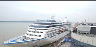 MV. Insignia Kunjungi Kembali Pelabuhan Tanjung Perak Pasca Pandemi