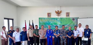 Harhubnas 53, KSOP Panarukan Bagi Gratis Life Jacket dan Pas Kecil