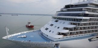 Penghujung Tahun 2024, Kapal Seven Seas Explorer Kunjungi Pelabuhan Tanjung Perak