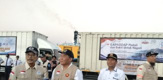 KM.Rucitra VIII Angkut Bantuan Gempa NTT Dari BHS,DLU dan GAPASDAP
